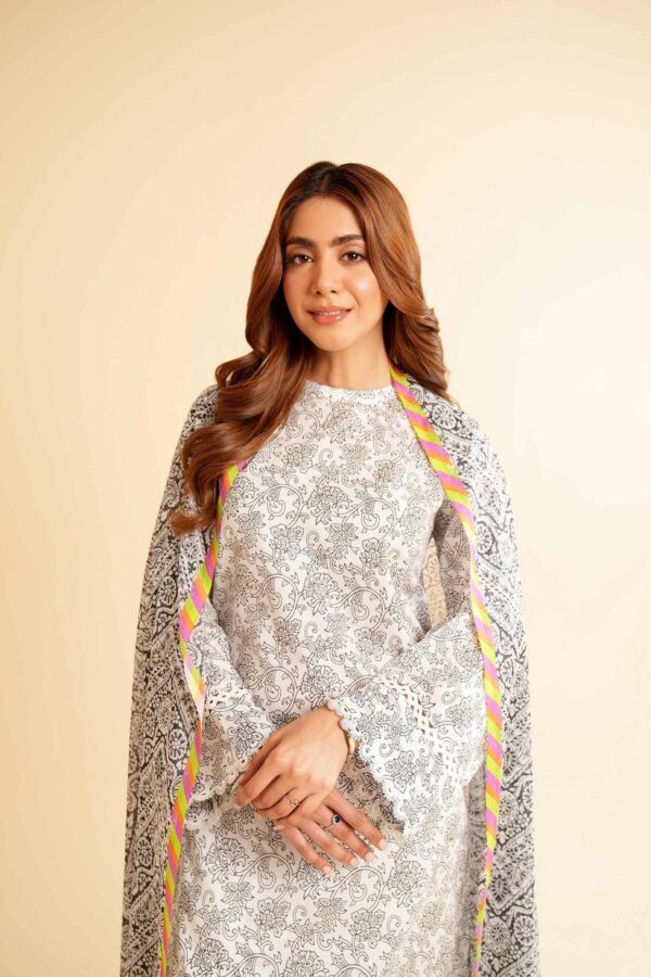 3 Pcs Women's Unstitched Lawn Printed Suit – Elegant Grey with Soft Lawn Fabric